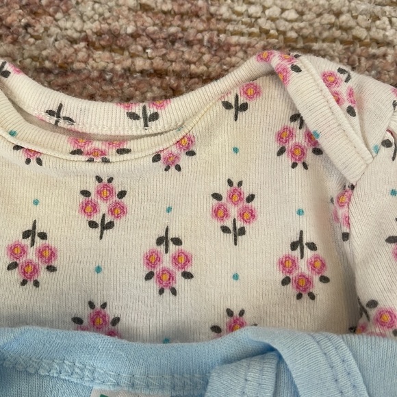 SOLD-Baby girl bundle 0-3 months - Picture 8 of 14